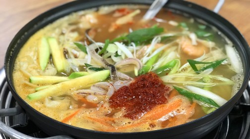 얼큰수제비해물칼국수 이미지