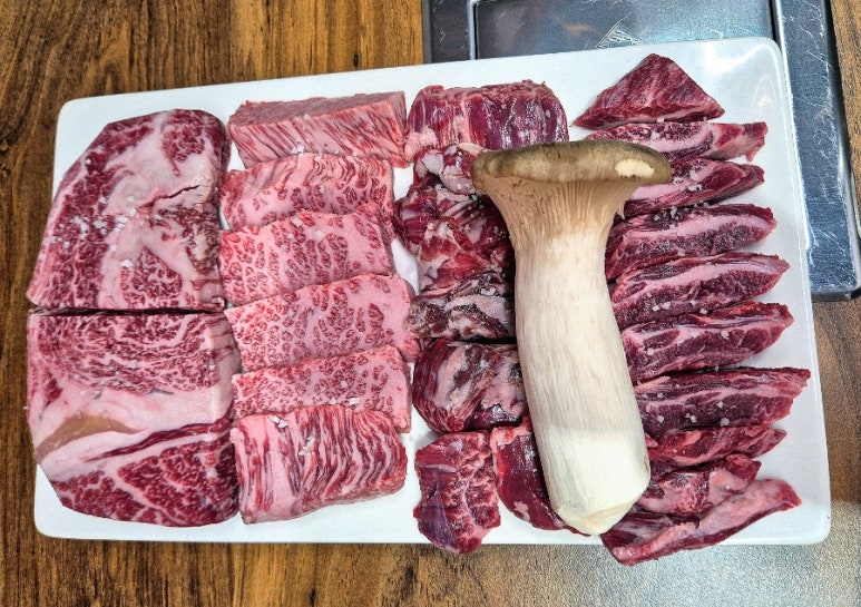 두꺼비 한우정육식당 이미지