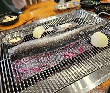 왕창참숯장어 이미지