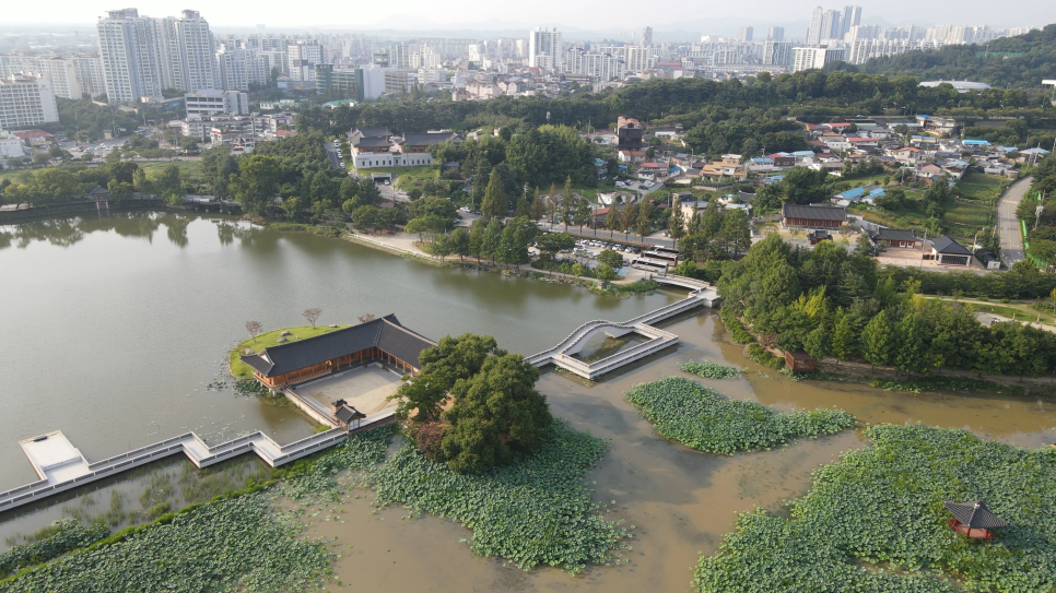 Jeonju Deokjin Park