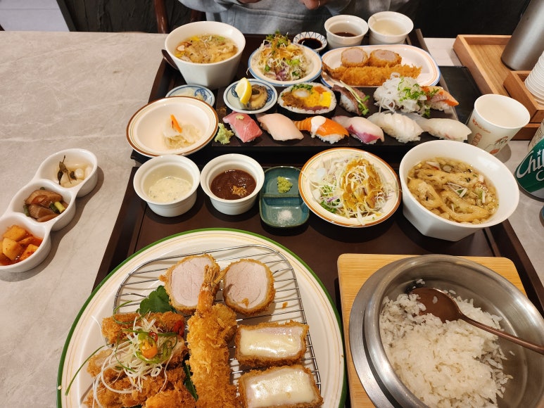 사야스시앤카츠 유니시티직영점 이미지
