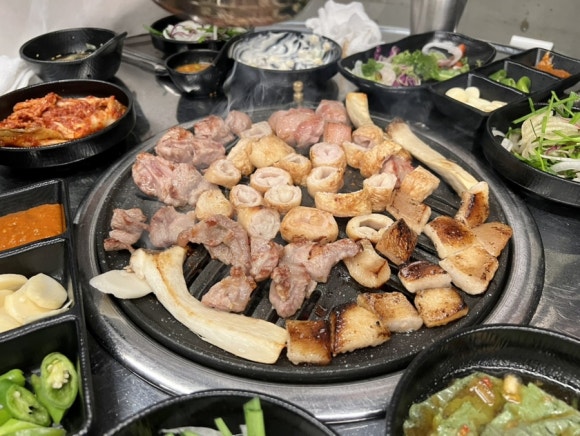꿀꿀이집뒷고기 이미지
