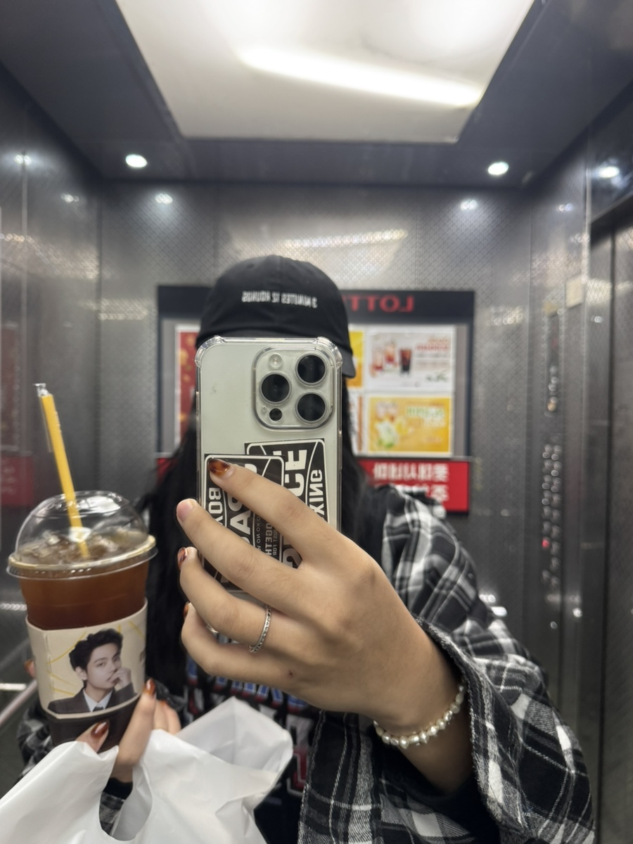 네일터쳐블 이미지