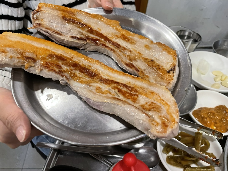빨간돼지꼬리 이미지
