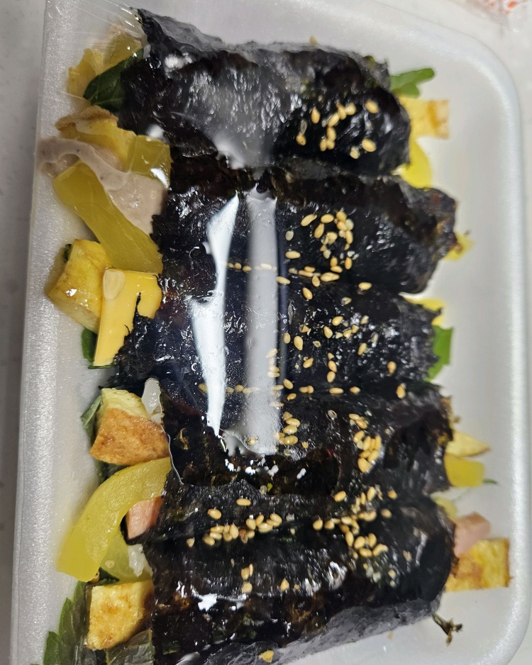비비꼬마김밥 이미지