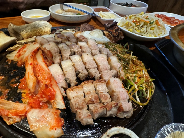 자연숯불화로구이 이미지