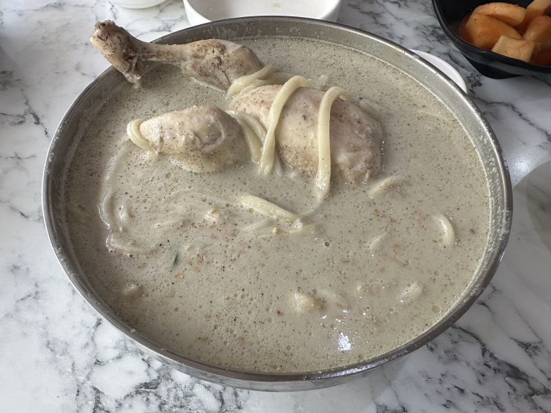 육해공생칼국수 이미지