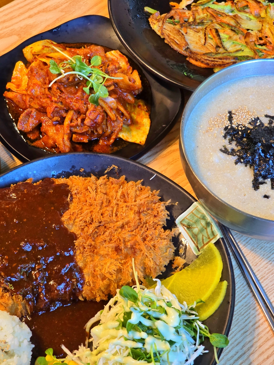 산책손칼국수돈가스 이미지