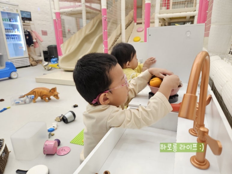 우리끼리키즈카페무지개마을 이미지