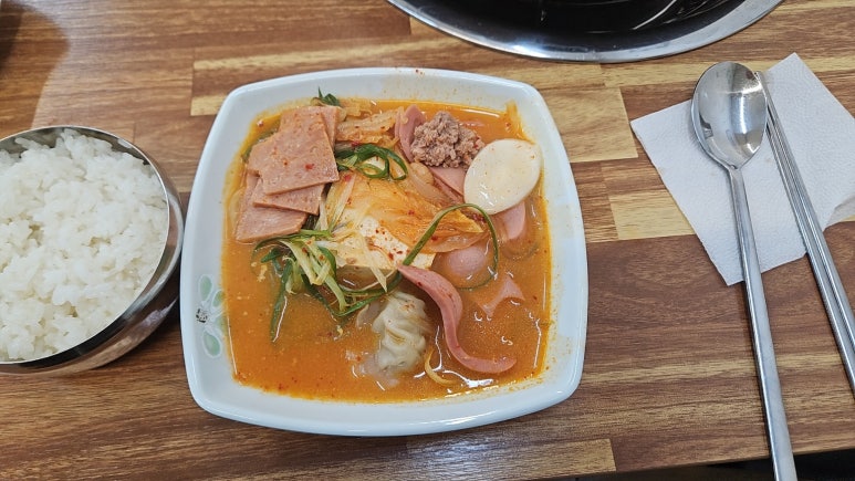진미 감자탕 부대찌개 이미지