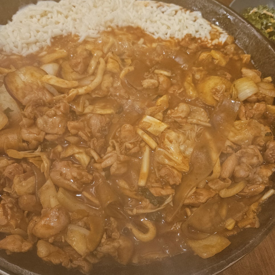 마녀의닭갈비(용봉점) 이미지