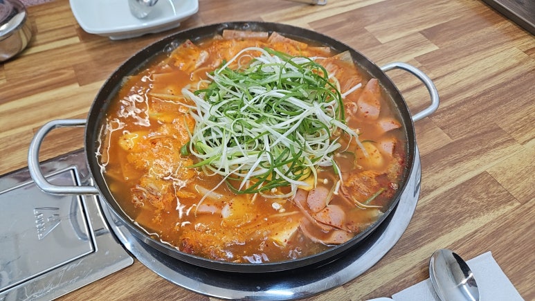 진미 감자탕 부대찌개 이미지