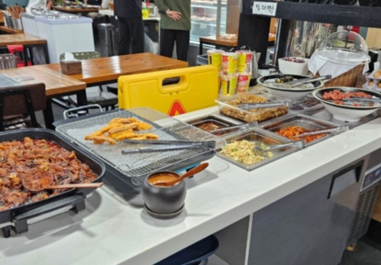 삼거리뷔페식당 이미지