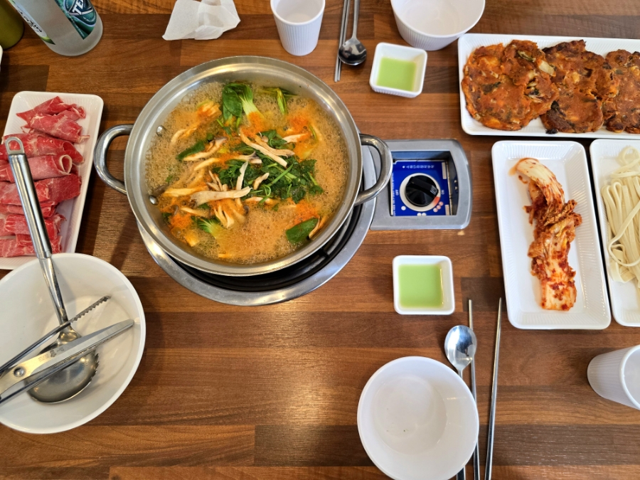 예향얼크니샤브샤브손칼국수 운서점 이미지
