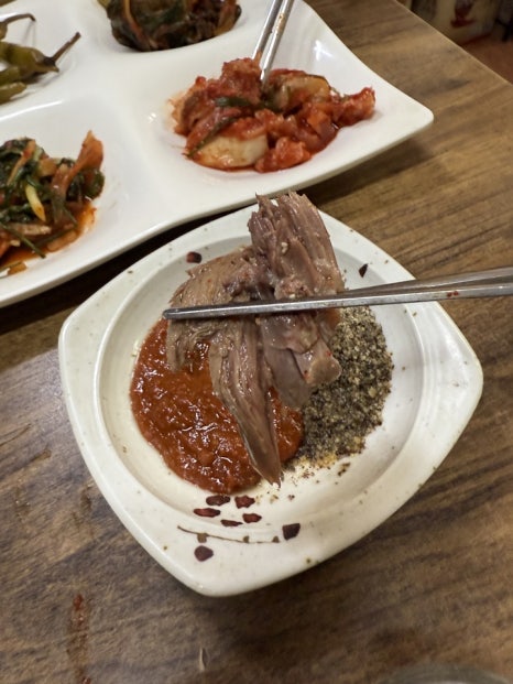 모래내흑염소 이미지