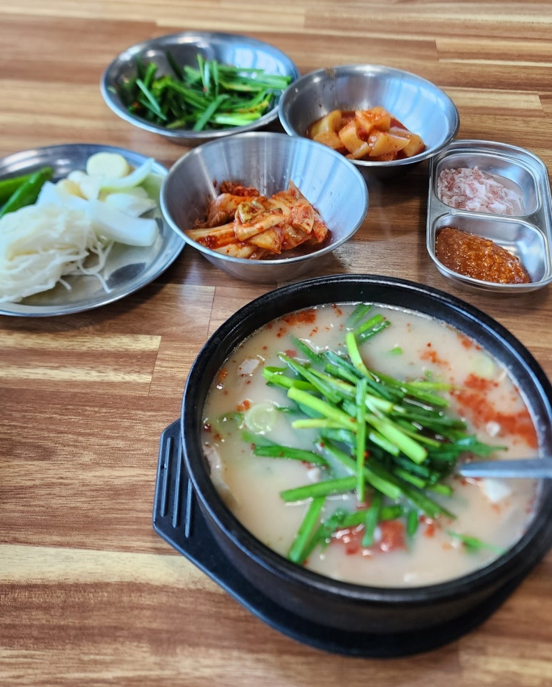 토함돼지국밥 이미지