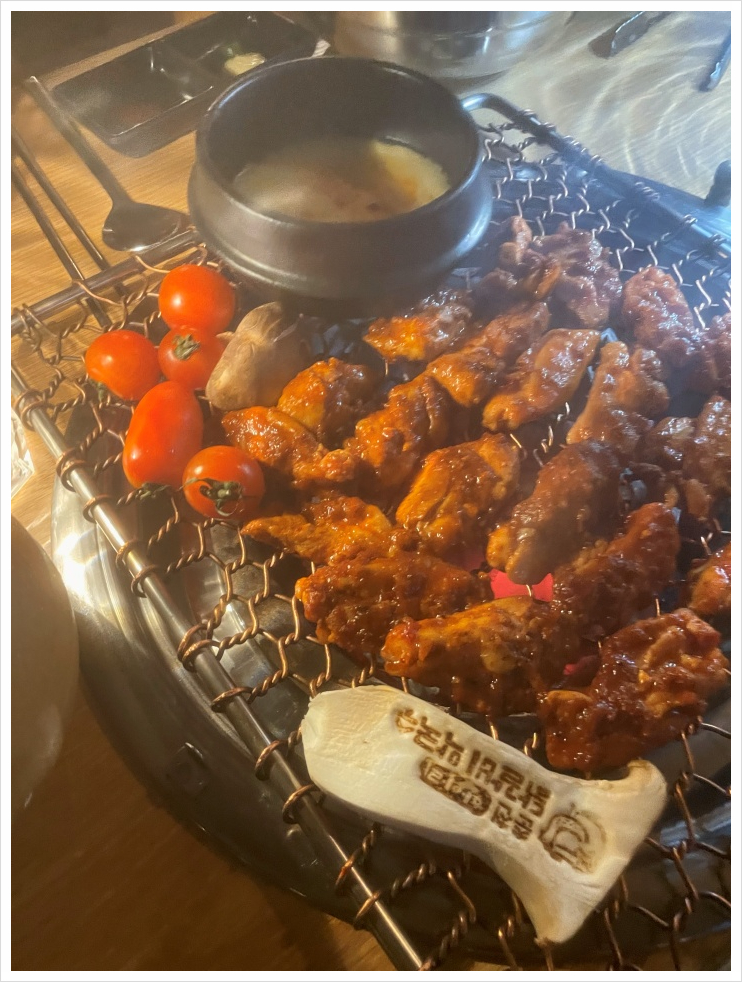 항아리숯불닭갈비파주점 이미지