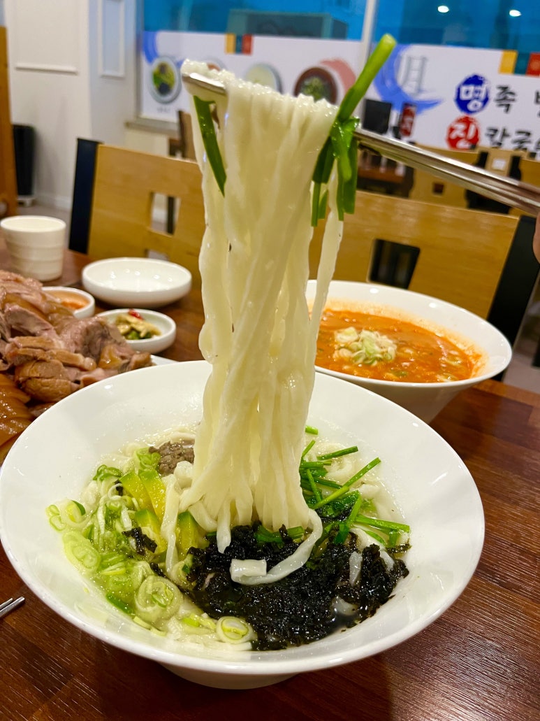 명족발 진칼국수 이미지