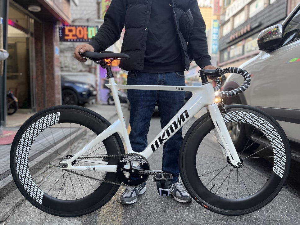 언노운 펄스 풀카본 픽시 출고 샷 : 네이버 블로그