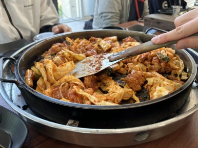 강촌우미숯불닭갈비 이미지