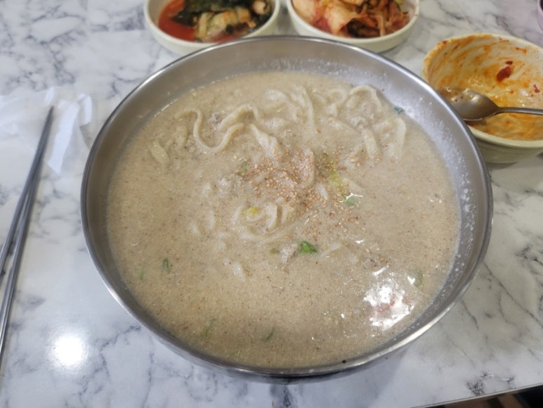 홍두깨엄마손칼국수 이미지