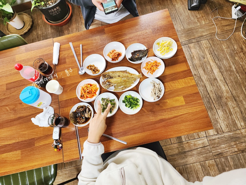 삼진한정식 이미지