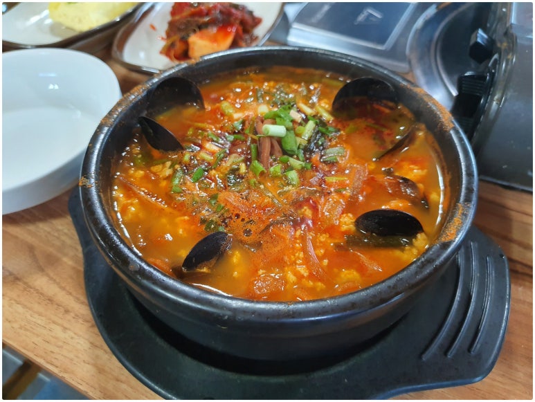 기와집 수제비 이미지
