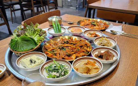오봉식탁 위례점 이미지