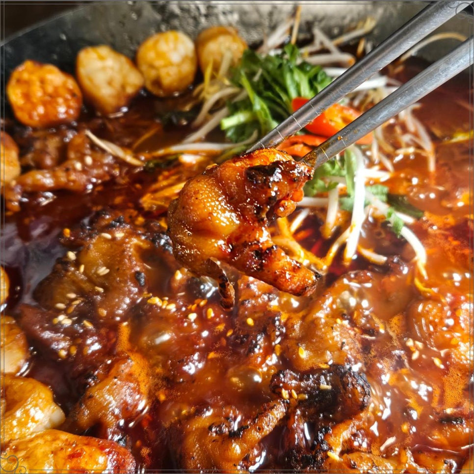 닭발이랑꼬치랑 이미지