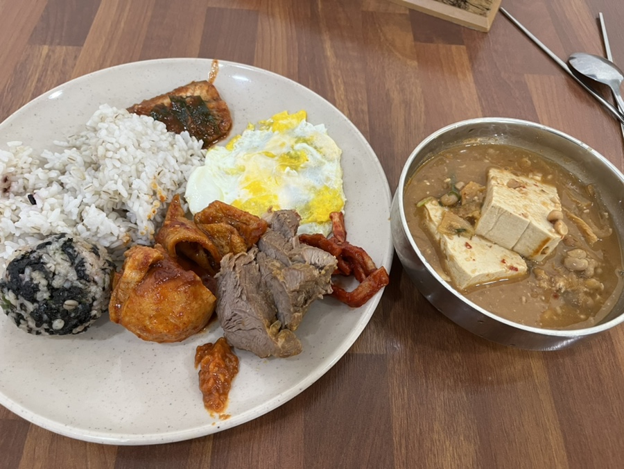 깊은맛한식부페 이미지