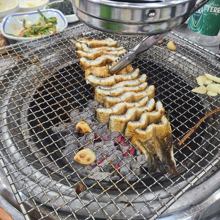 평화숯불민물장어구이 이미지