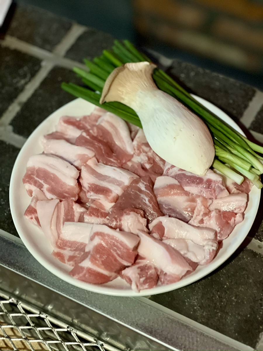숯돈명화 이미지