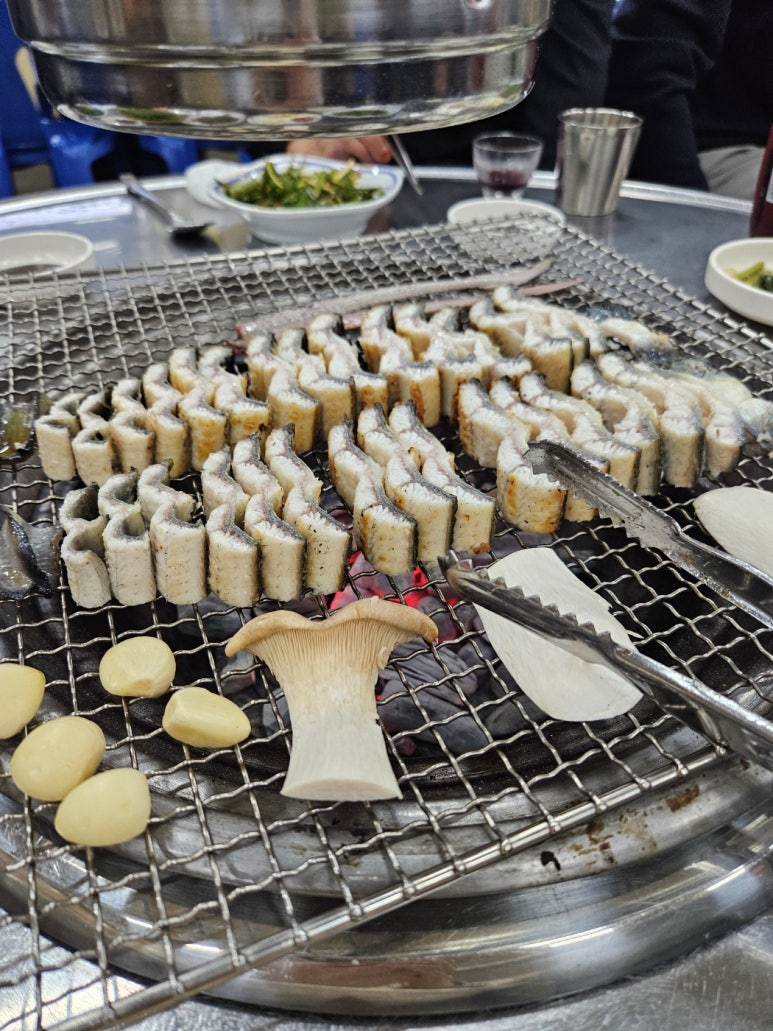 평화숯불민물장어구이 이미지
