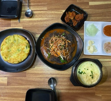 노송족발 앤 철판 이미지