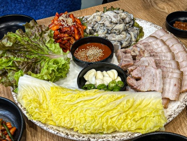 홍두깨칼국수보쌈 이미지