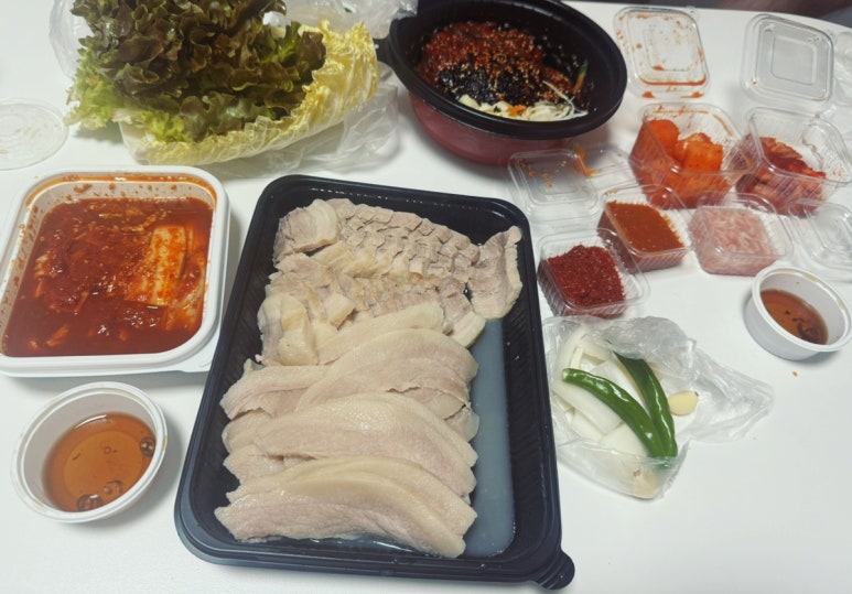 장미돼지국밥 이미지