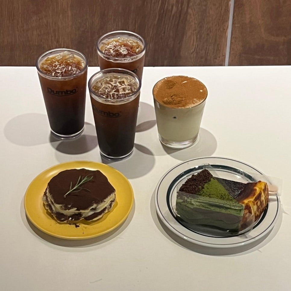 덤보커피앤바 이미지