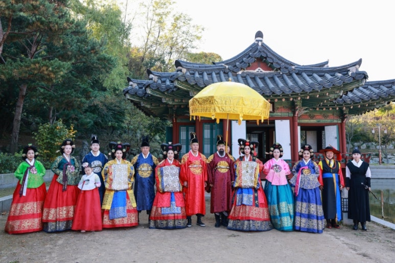 연리지한복 이미지