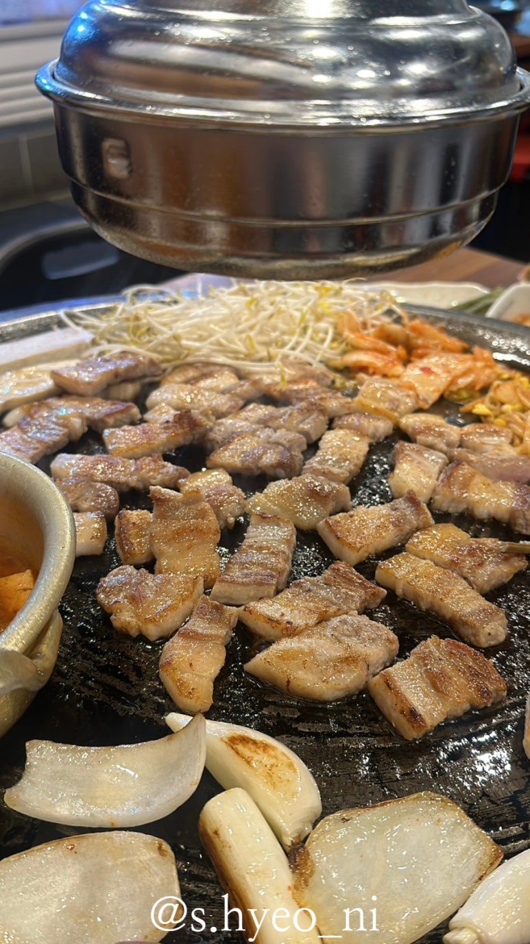 60판왕뚜껑삼겹살(곡선점) 이미지