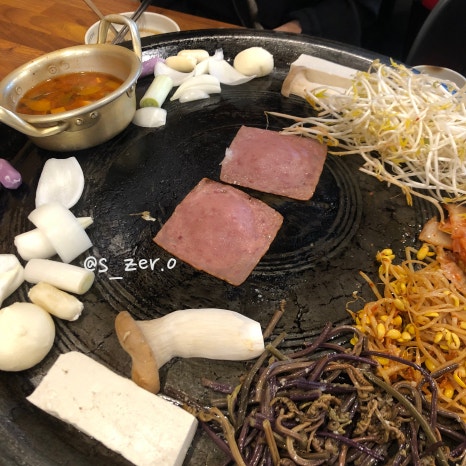60판왕뚜껑삼겹살(곡선점) 이미지