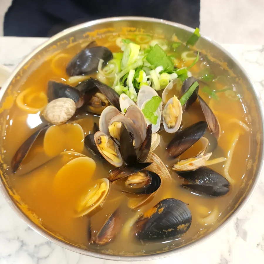 육해공생칼국수 이미지