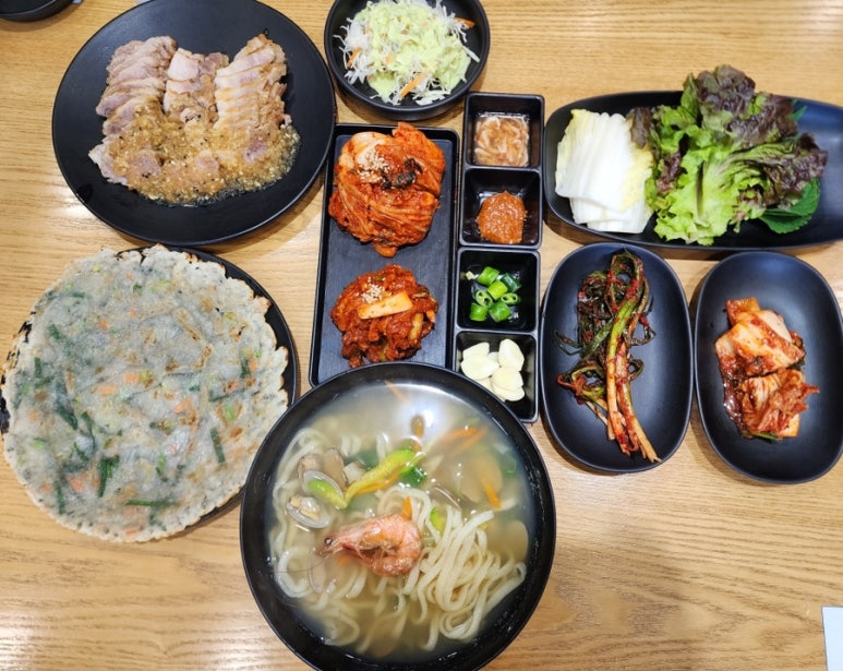 상상보쌈칼국수 이미지