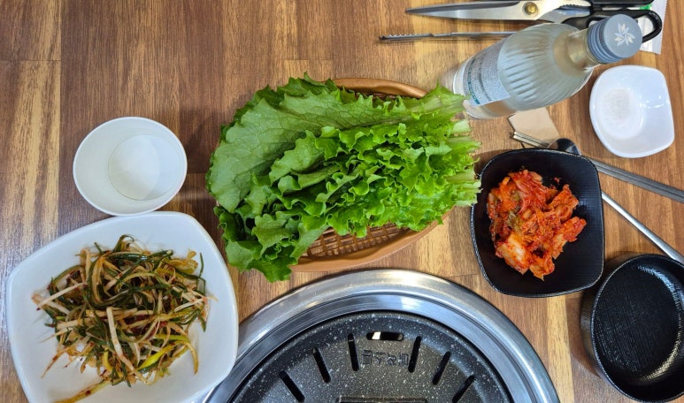 북항숯불뒷고기묵은지찜 이미지