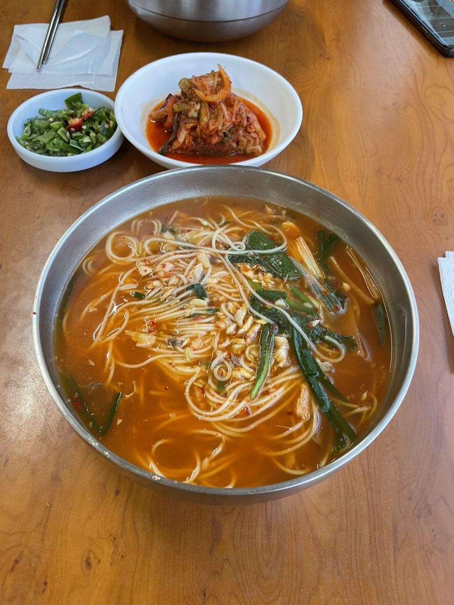 뿌리생선국수 이미지