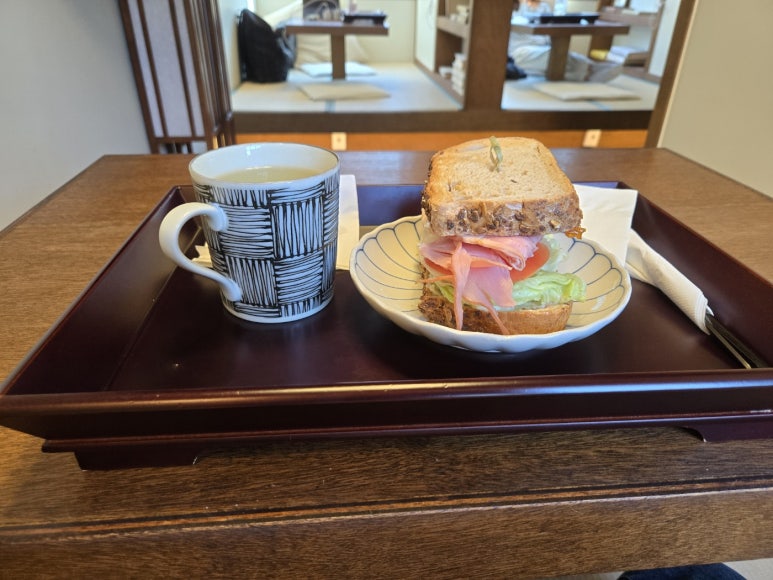 카페바틈 이미지