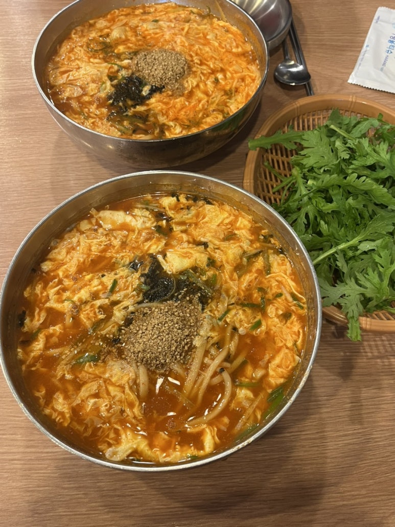 두레정얼큰한칼국수 이미지