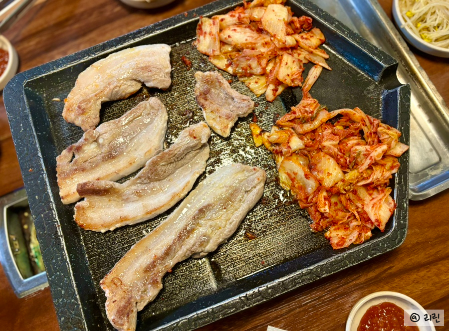 민희네 생삼겹살 이미지