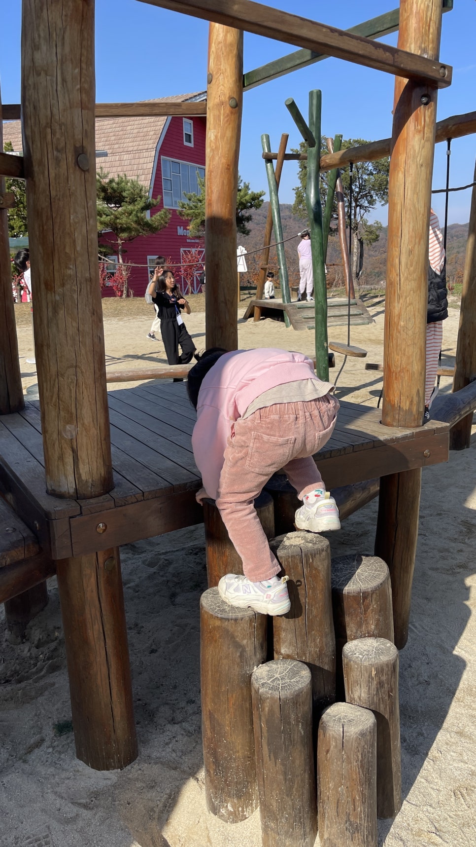 블랙스톤벨포레 투썸플레이스 이미지