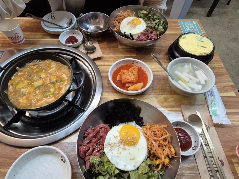 숯솥의돼지 이미지