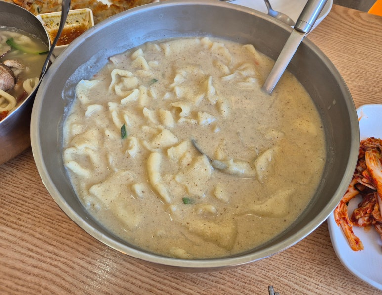 고향촌칼국수 이미지